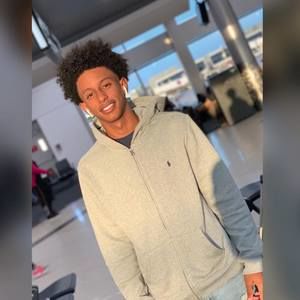 Meet your Posher, Eliomar